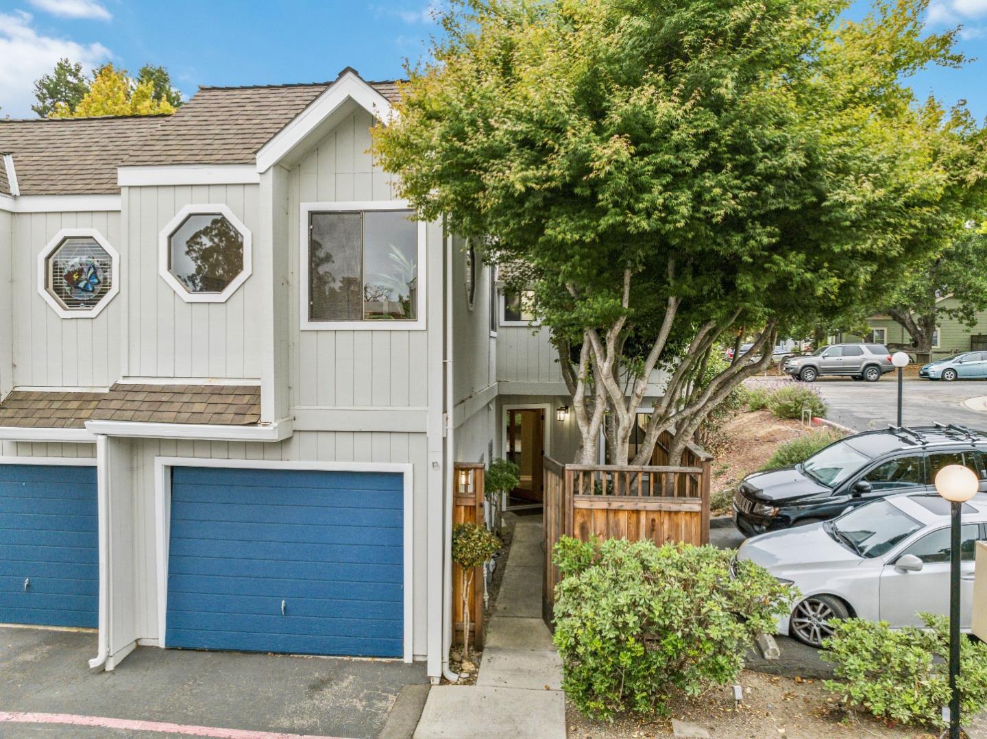 3213 Stockbridge Lane