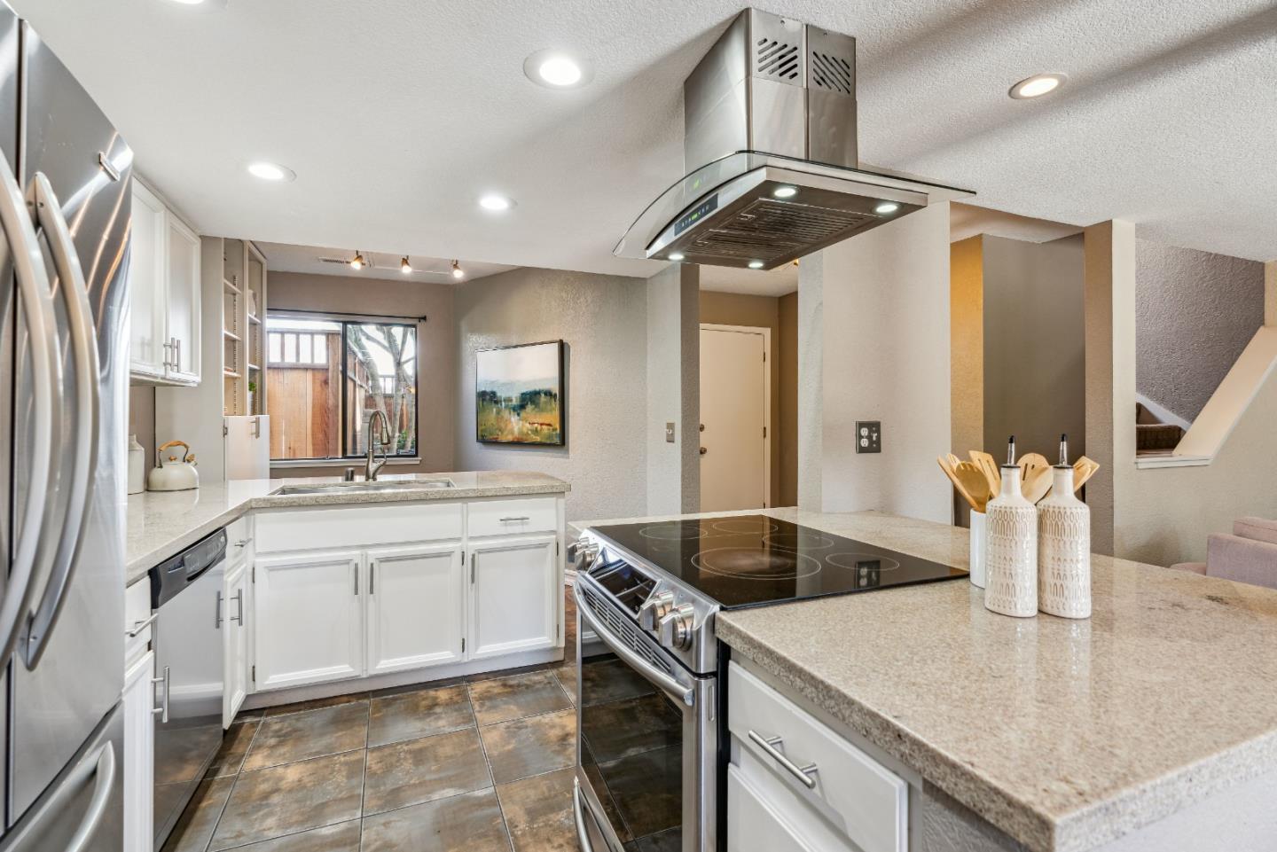 3213 Stockbridge Lane