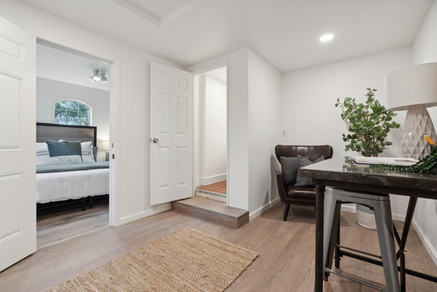 286 Manfre Road
