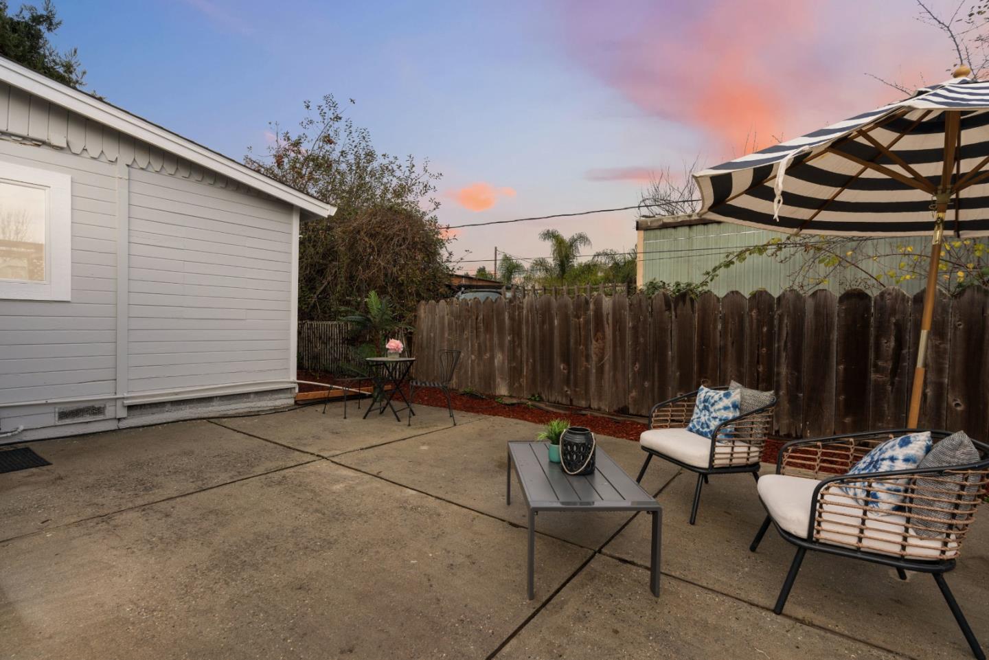 286 Manfre Road