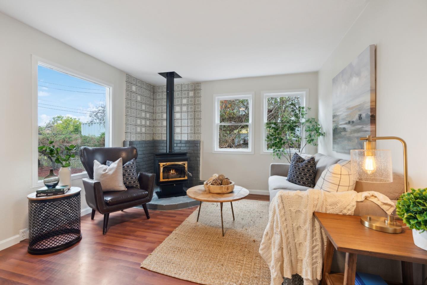 286 Manfre Road