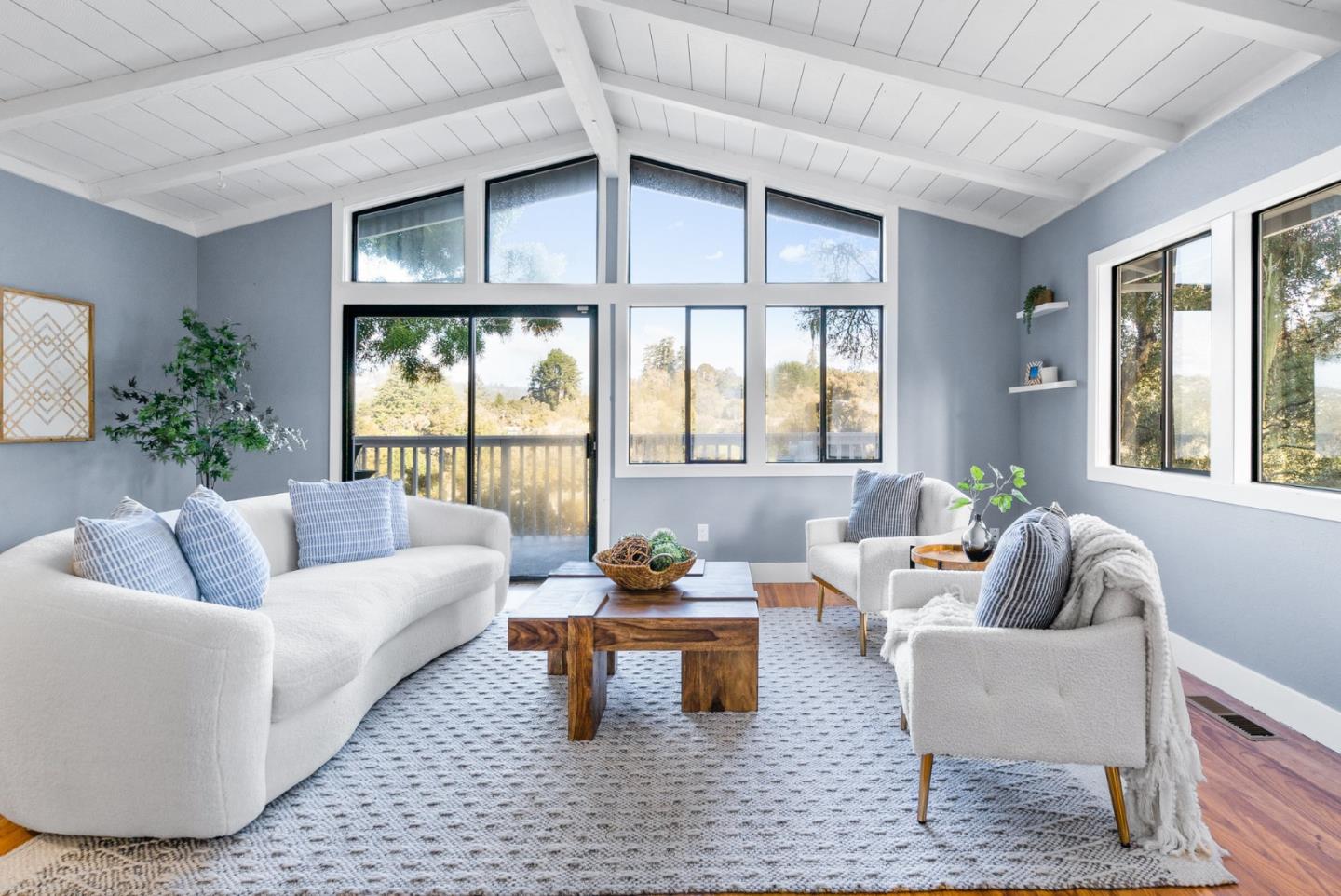 506 Encino Drive