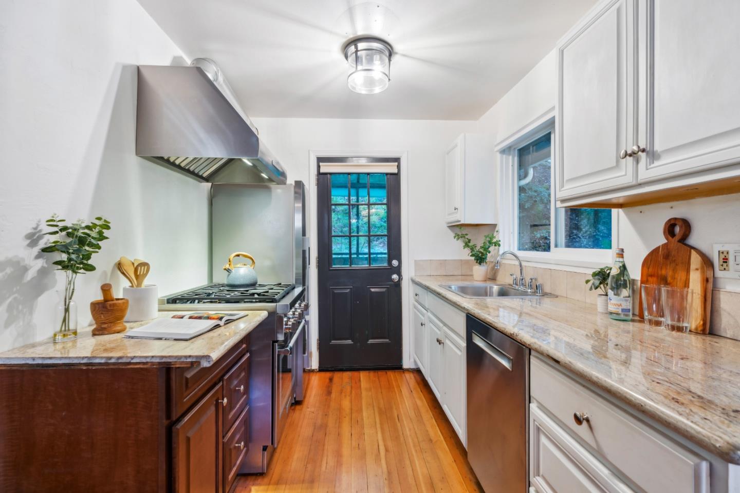 15475 Big Basin WAY