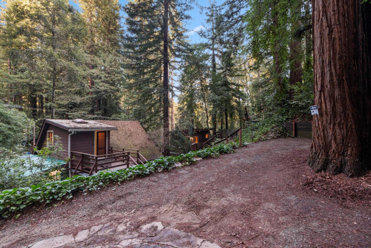15475 Big Basin WAY