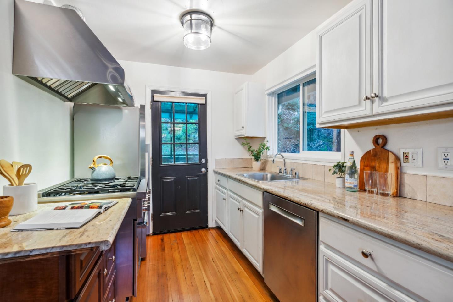 15475 Big Basin WAY