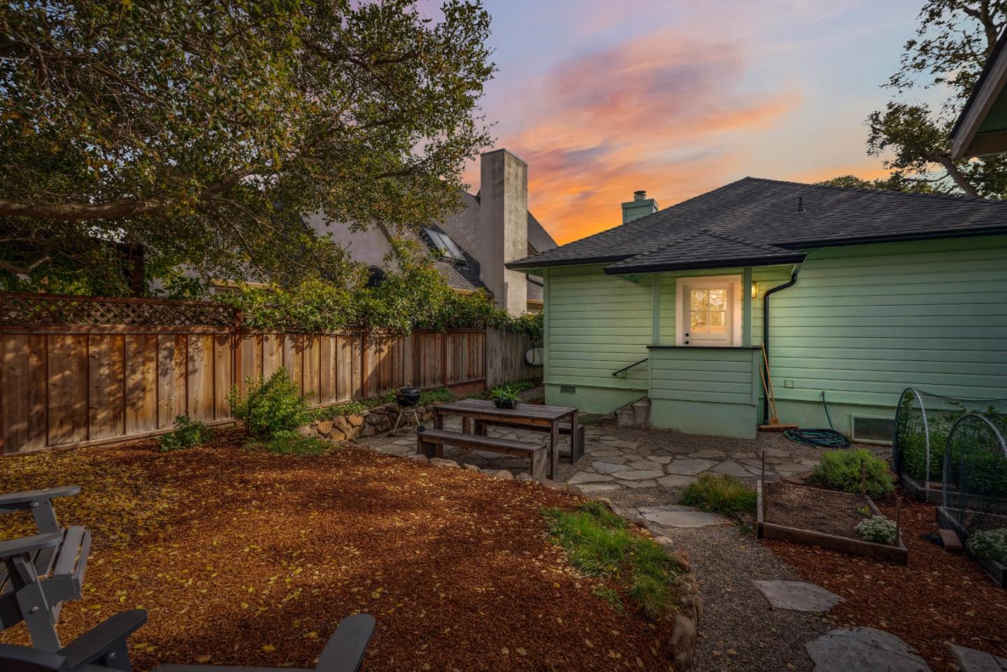1941 Alice ST