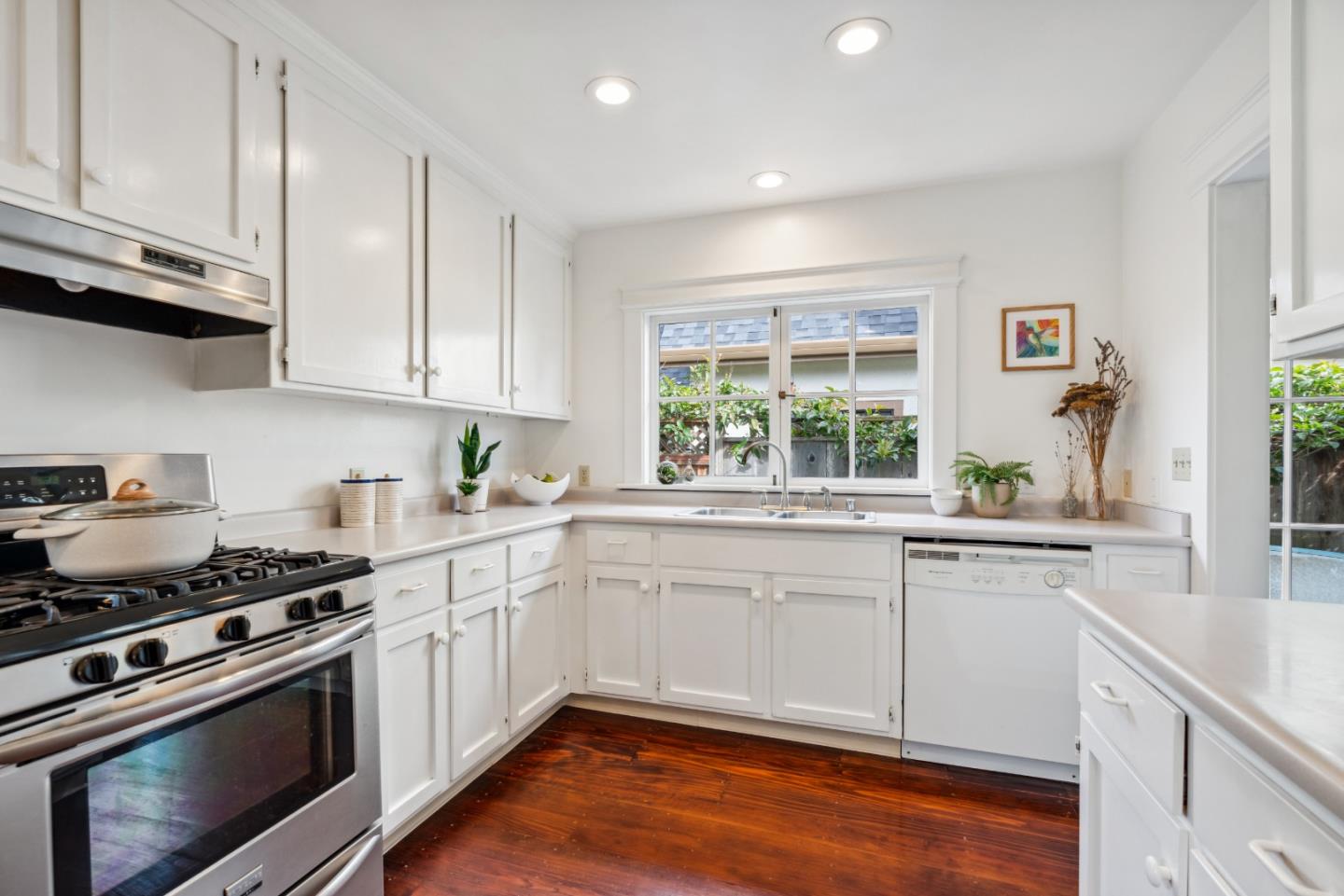 1941 Alice ST