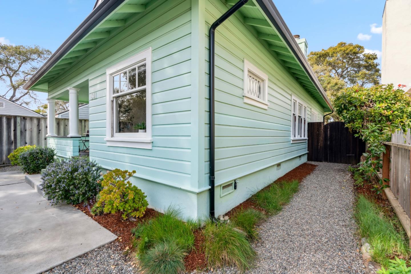 1941 Alice ST