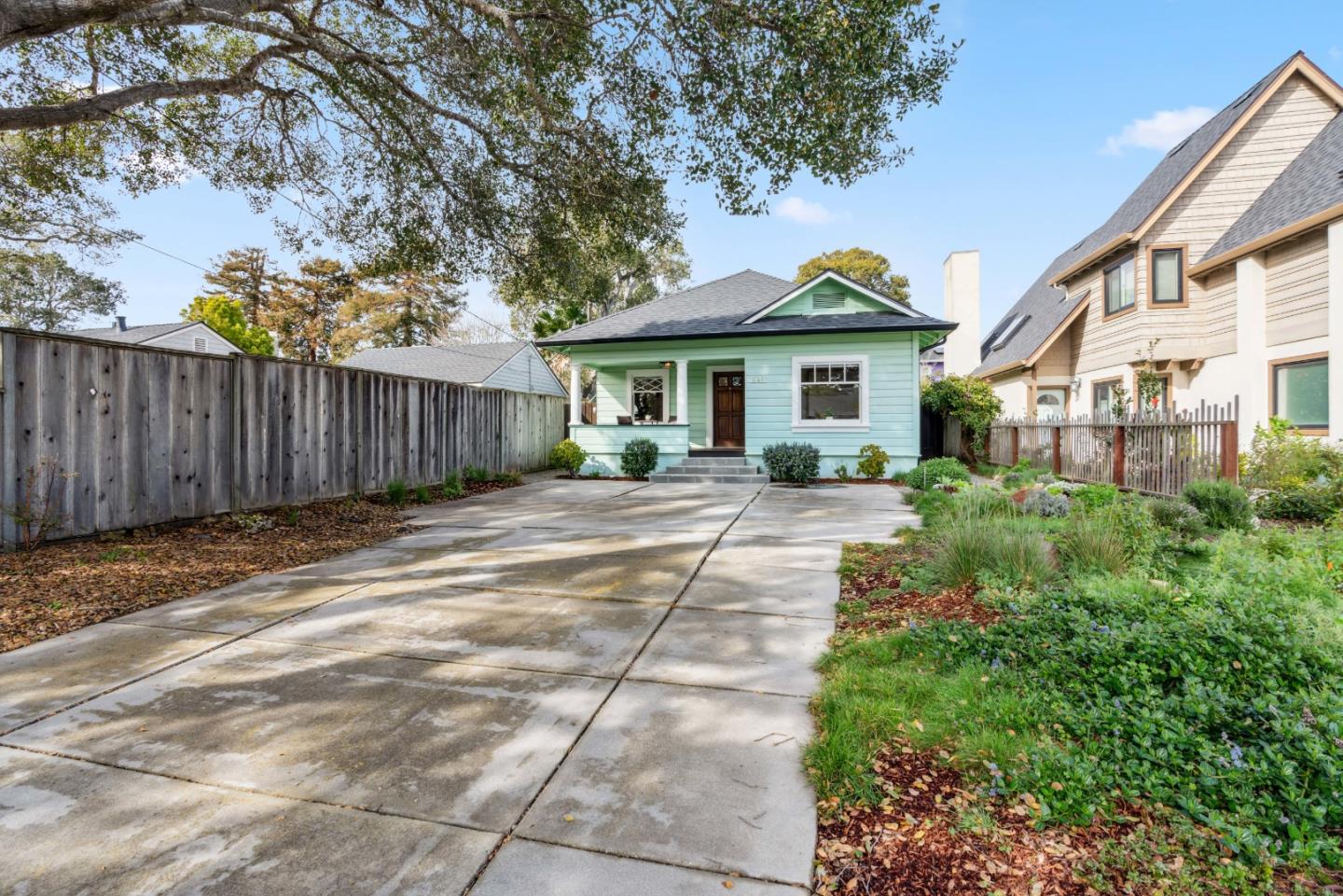 1941 Alice ST