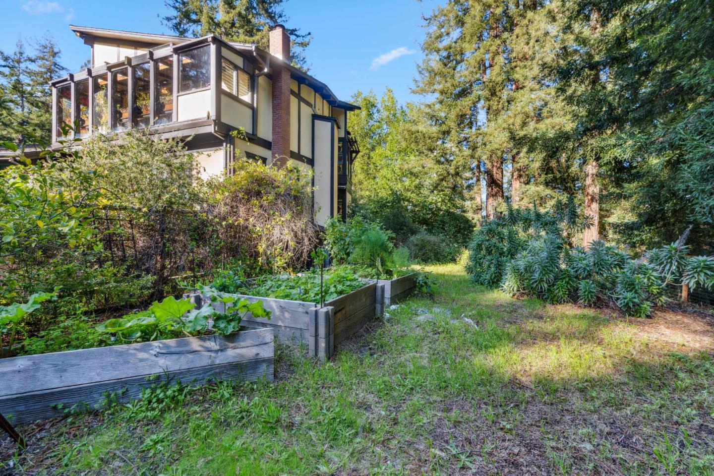 100 Lions Field DR