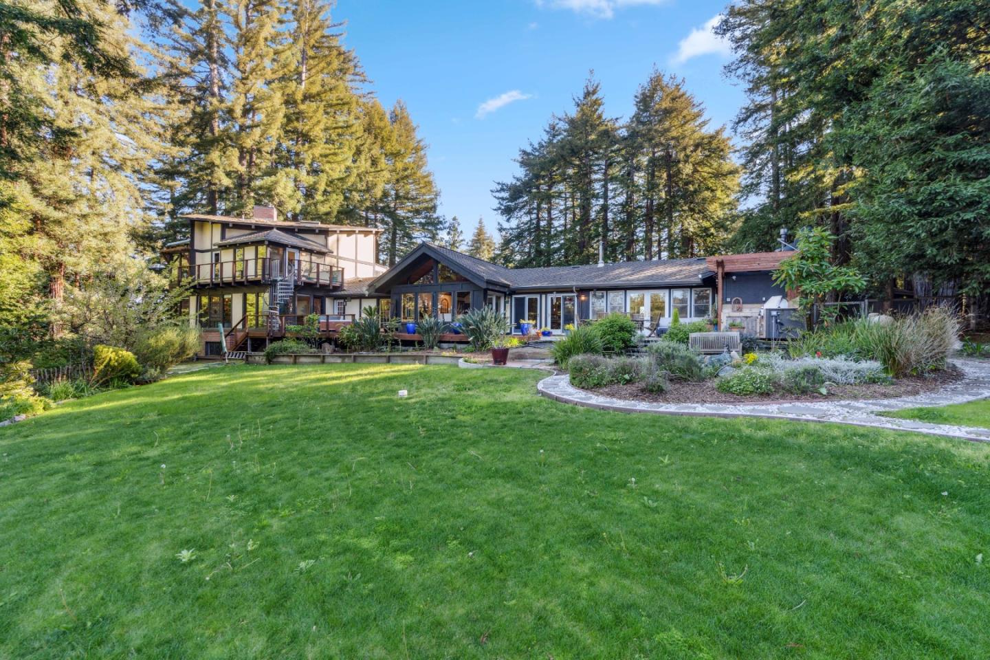 100 Lions Field DR