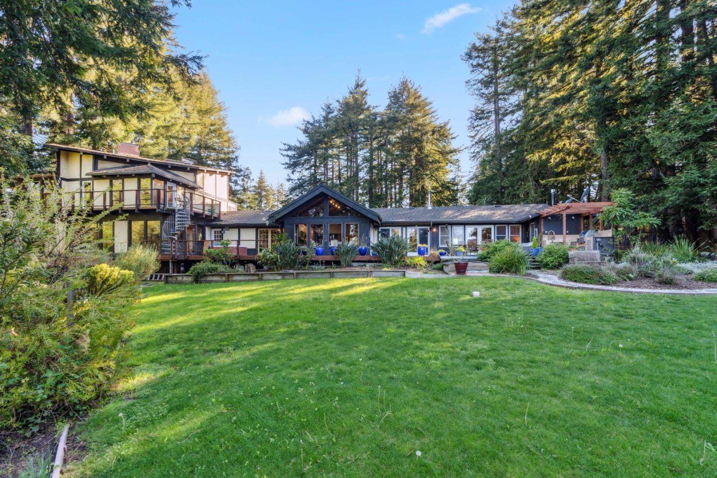 100 Lions Field DR