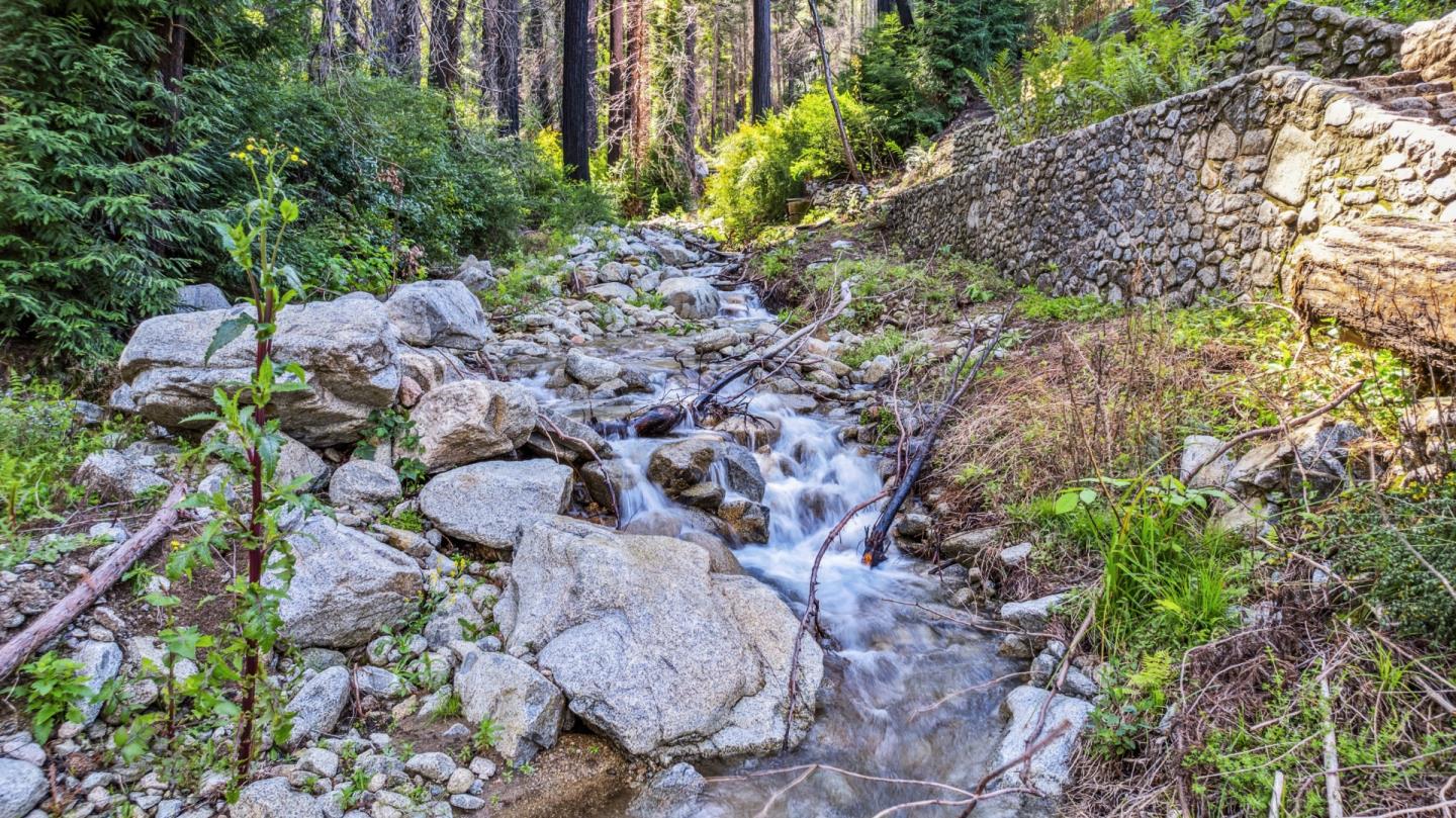 345 Boulder Brook DR