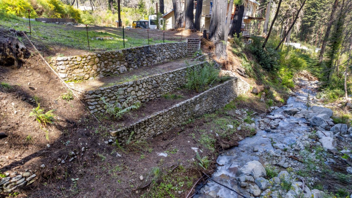 345 Boulder Brook DR