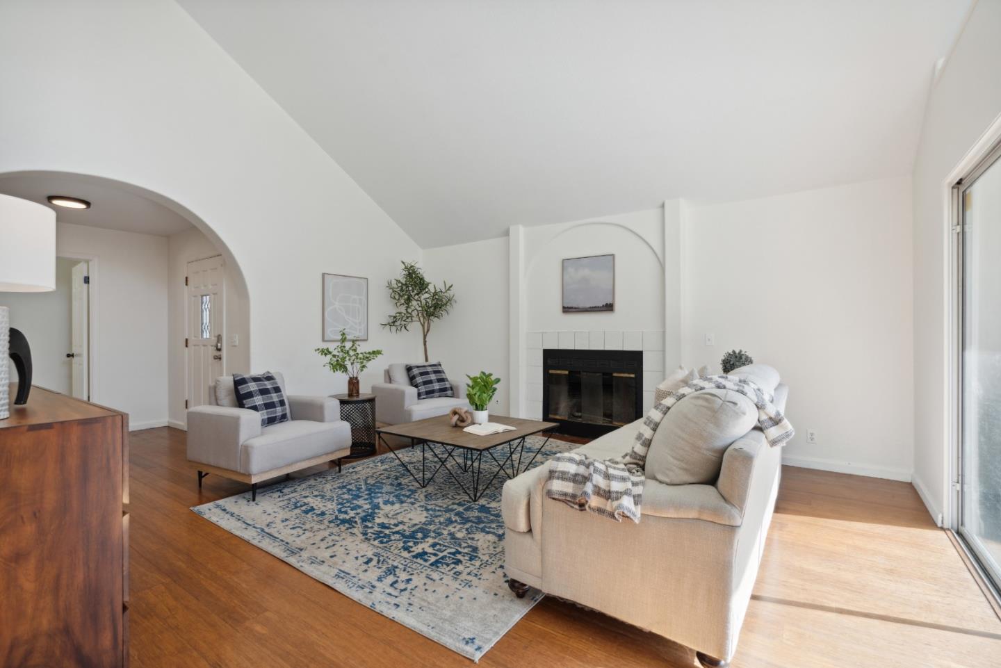 1856 Cisco LN