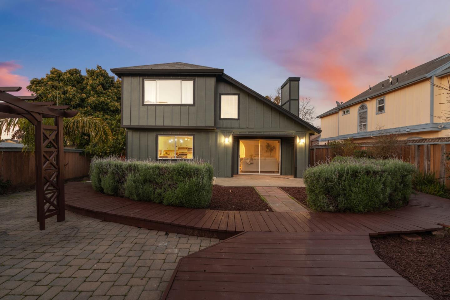 1856 Cisco LN