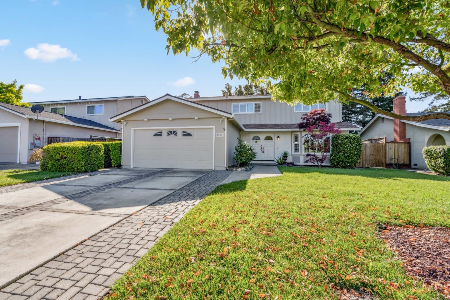 1631 Finch WAY
