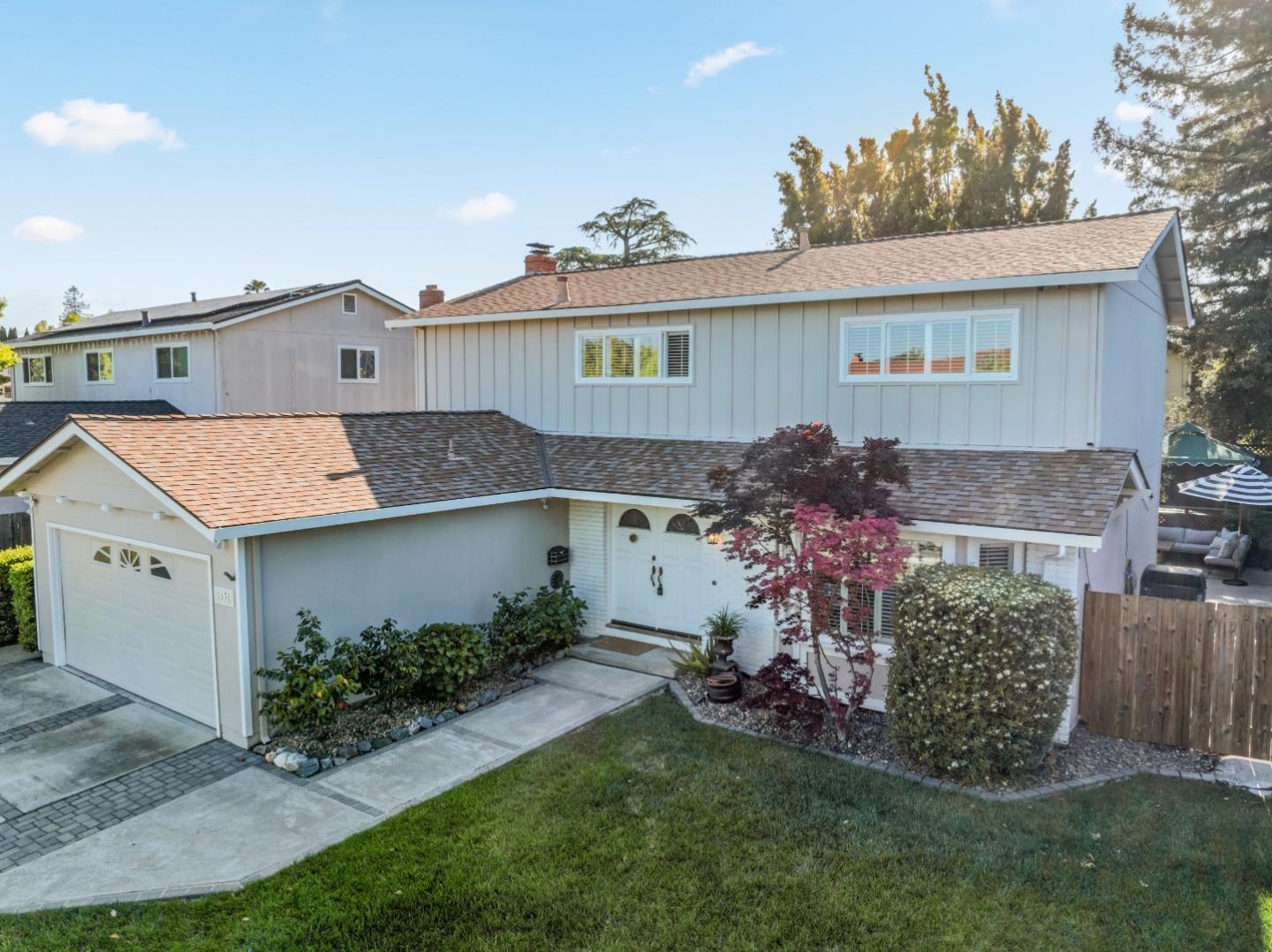1631 Finch WAY