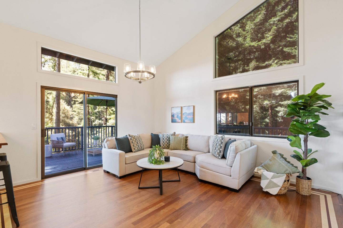 1245 El Solyo Heights DR