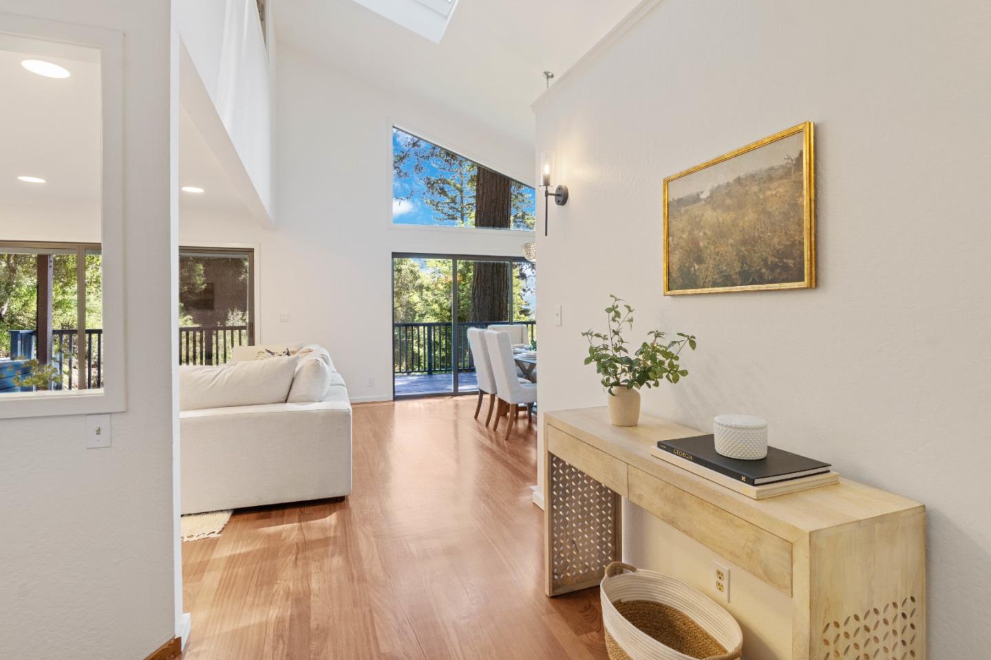 1245 El Solyo Heights DR