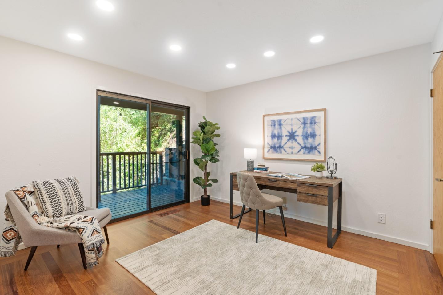 1245 El Solyo Heights DR