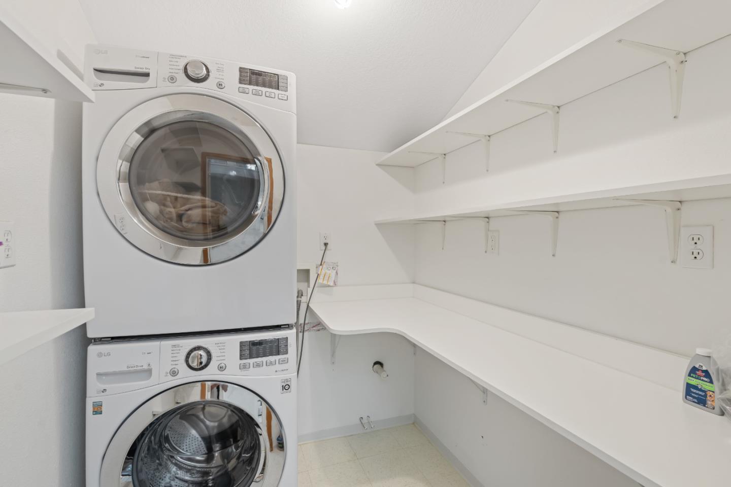 1245 El Solyo Heights DR