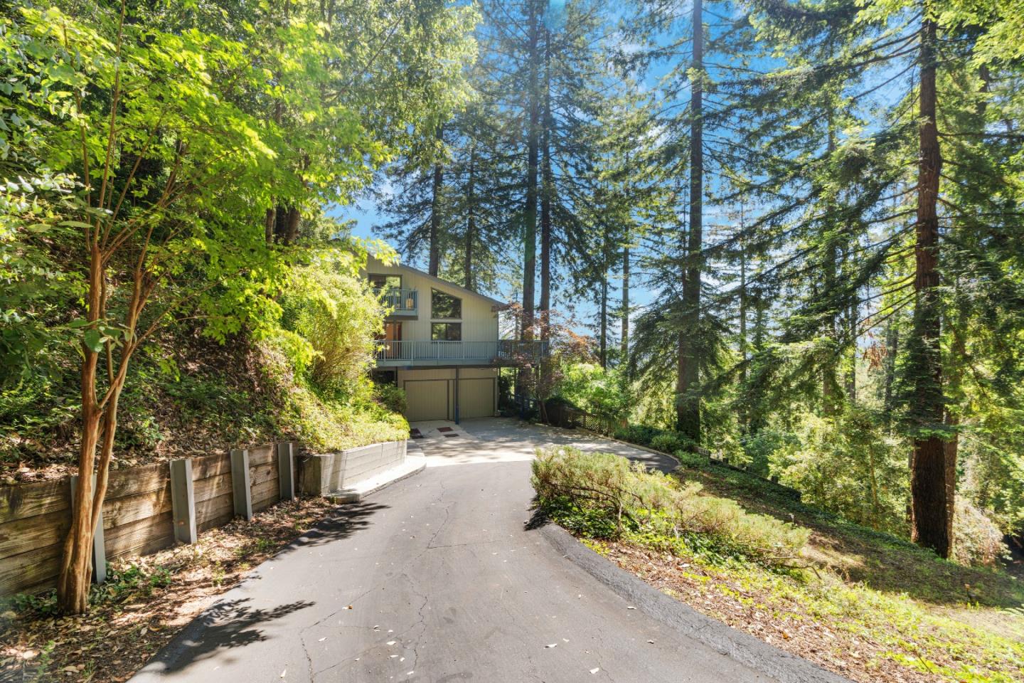 1245 El Solyo Heights DR