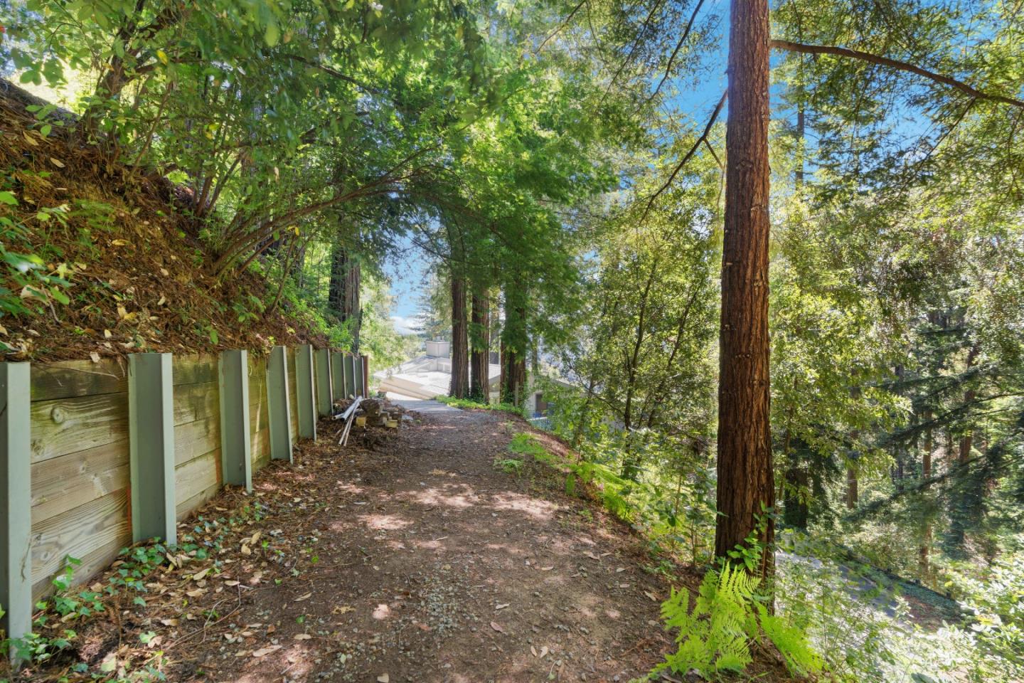 1245 El Solyo Heights DR