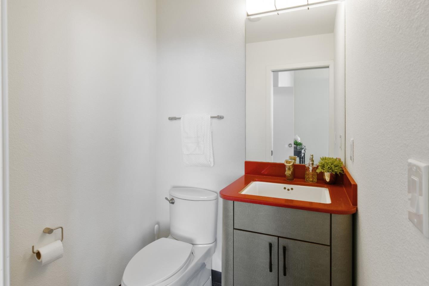 1245 El Solyo Heights DR