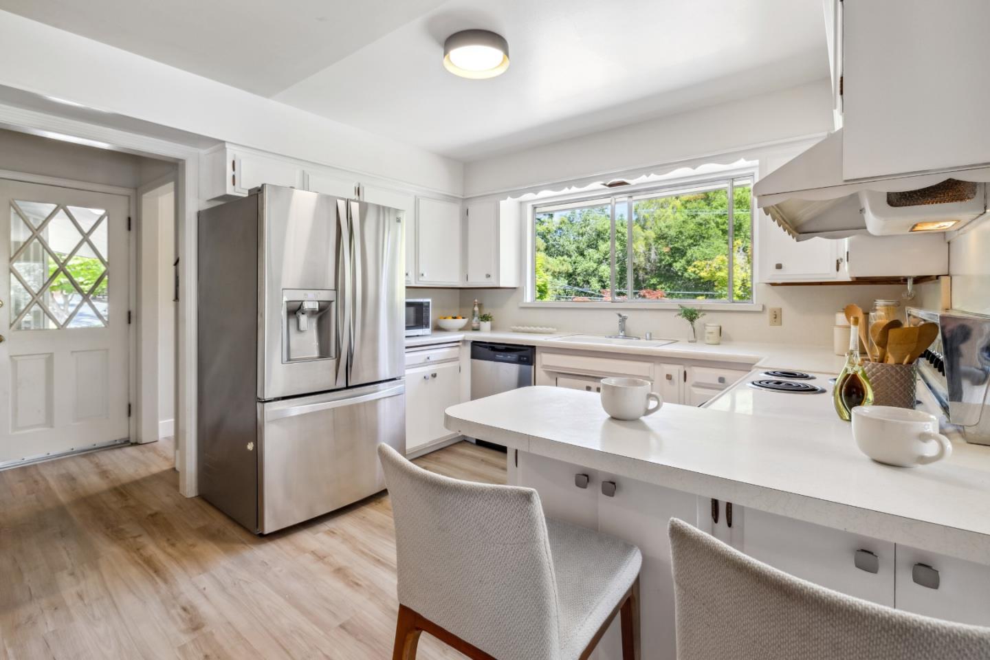 245 Middleton DR