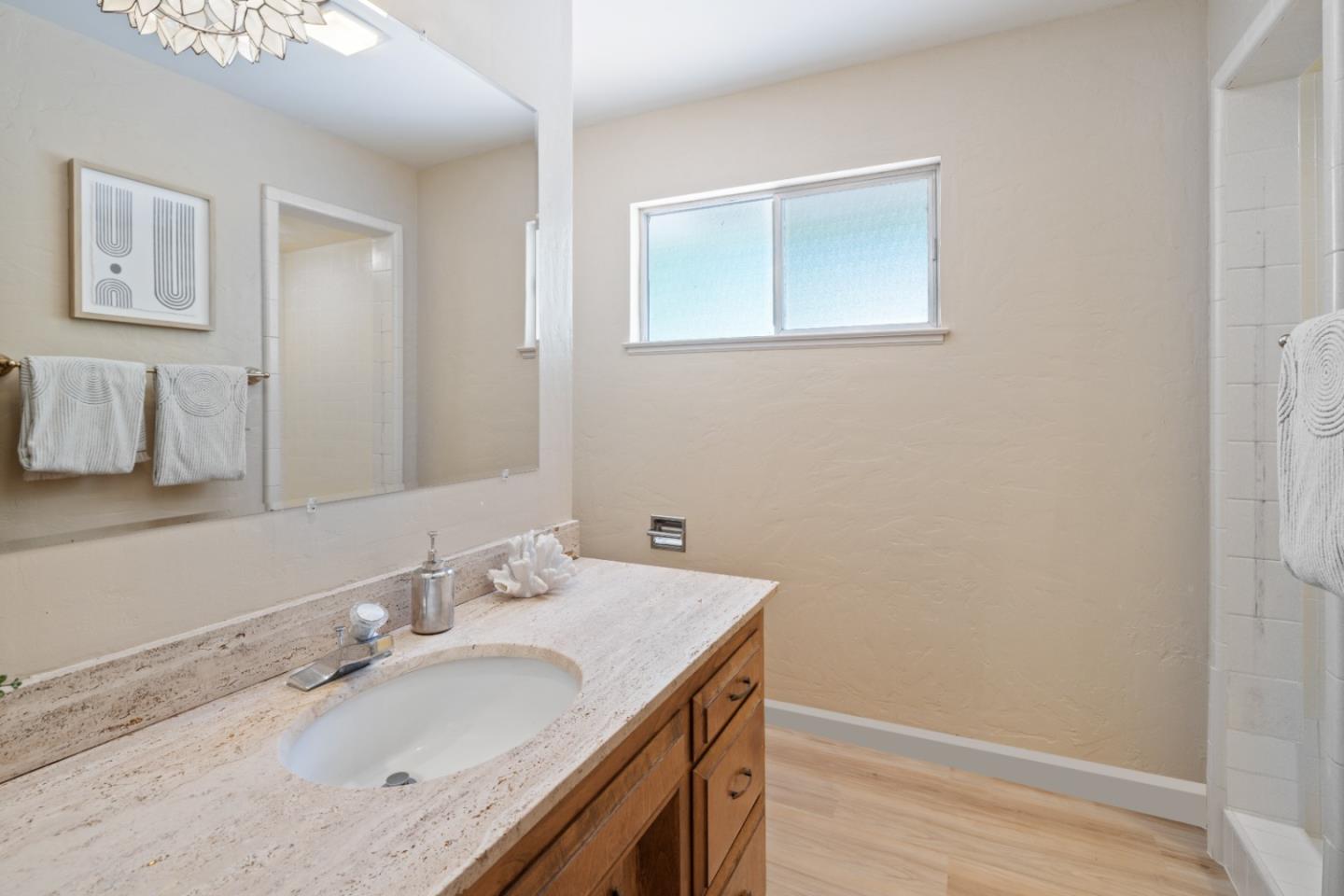 245 Middleton DR
