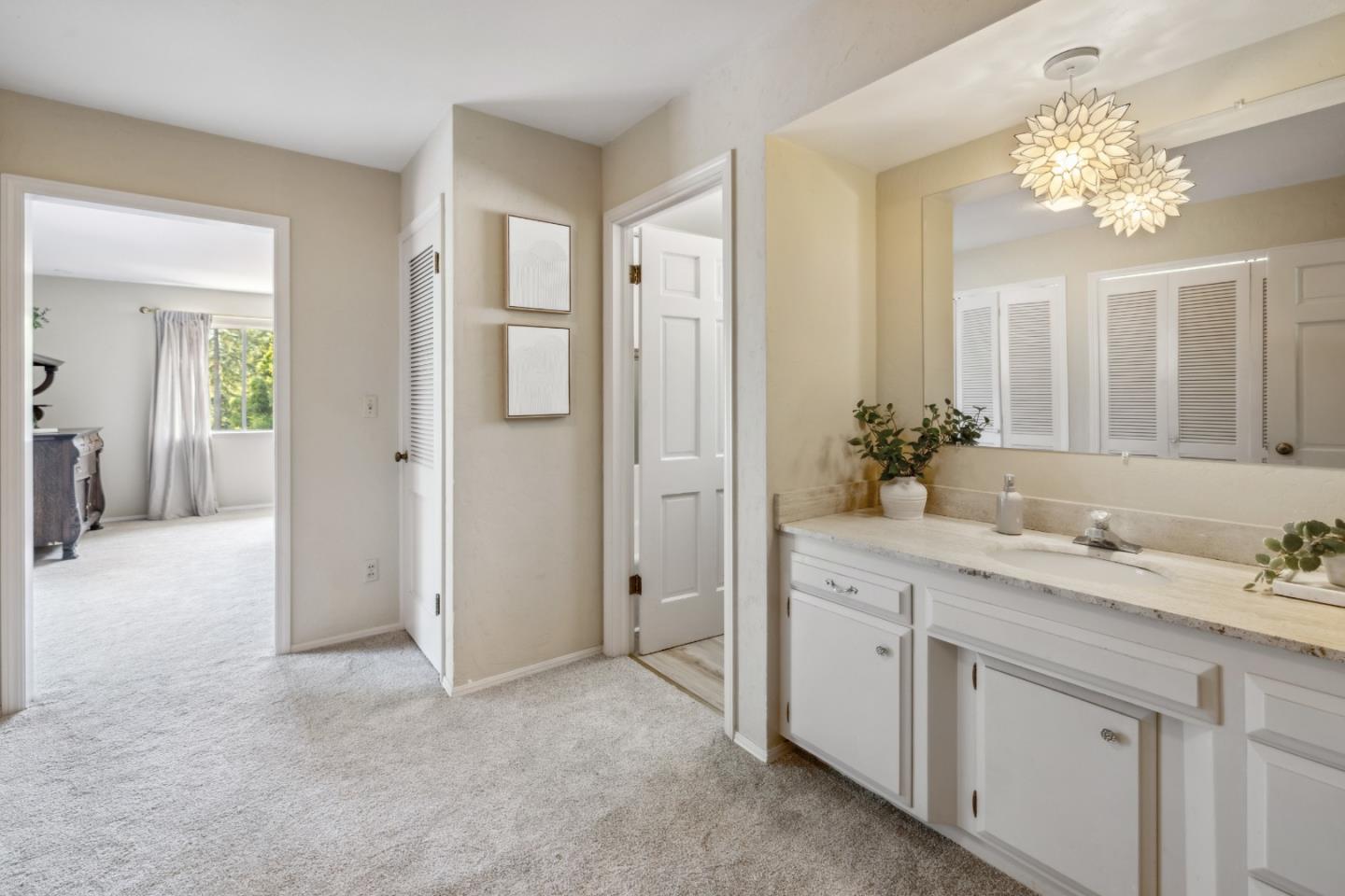 245 Middleton DR