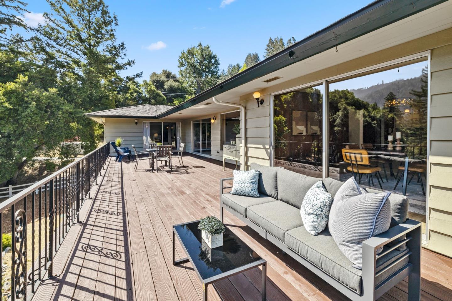 245 Middleton DR