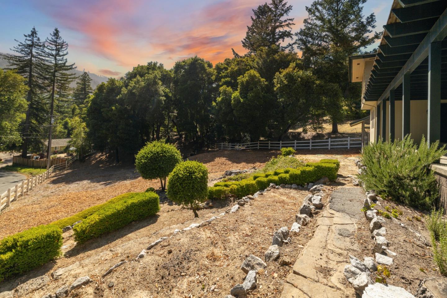 245 Middleton DR