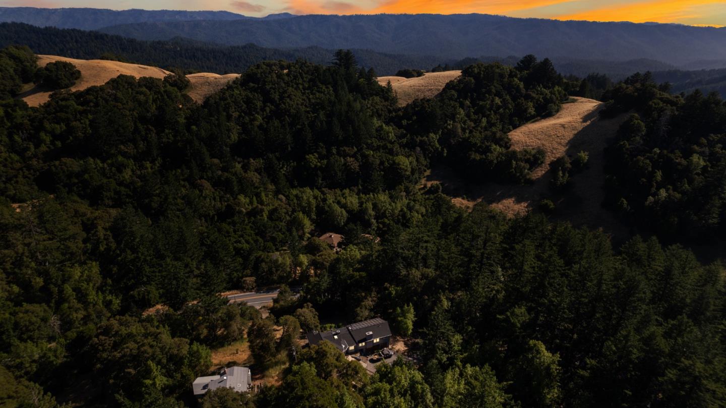 11835 Skyline BLVD