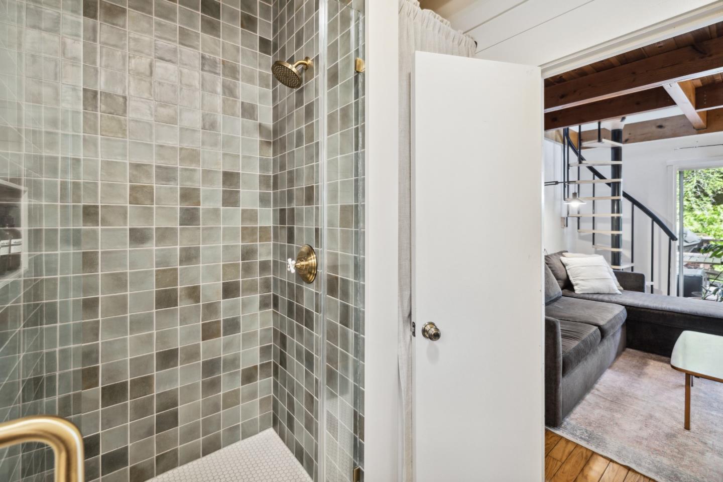 210 Woodland DR