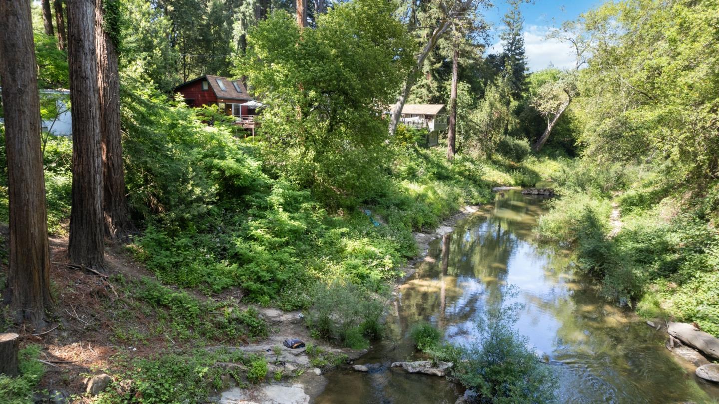 210 Woodland DR