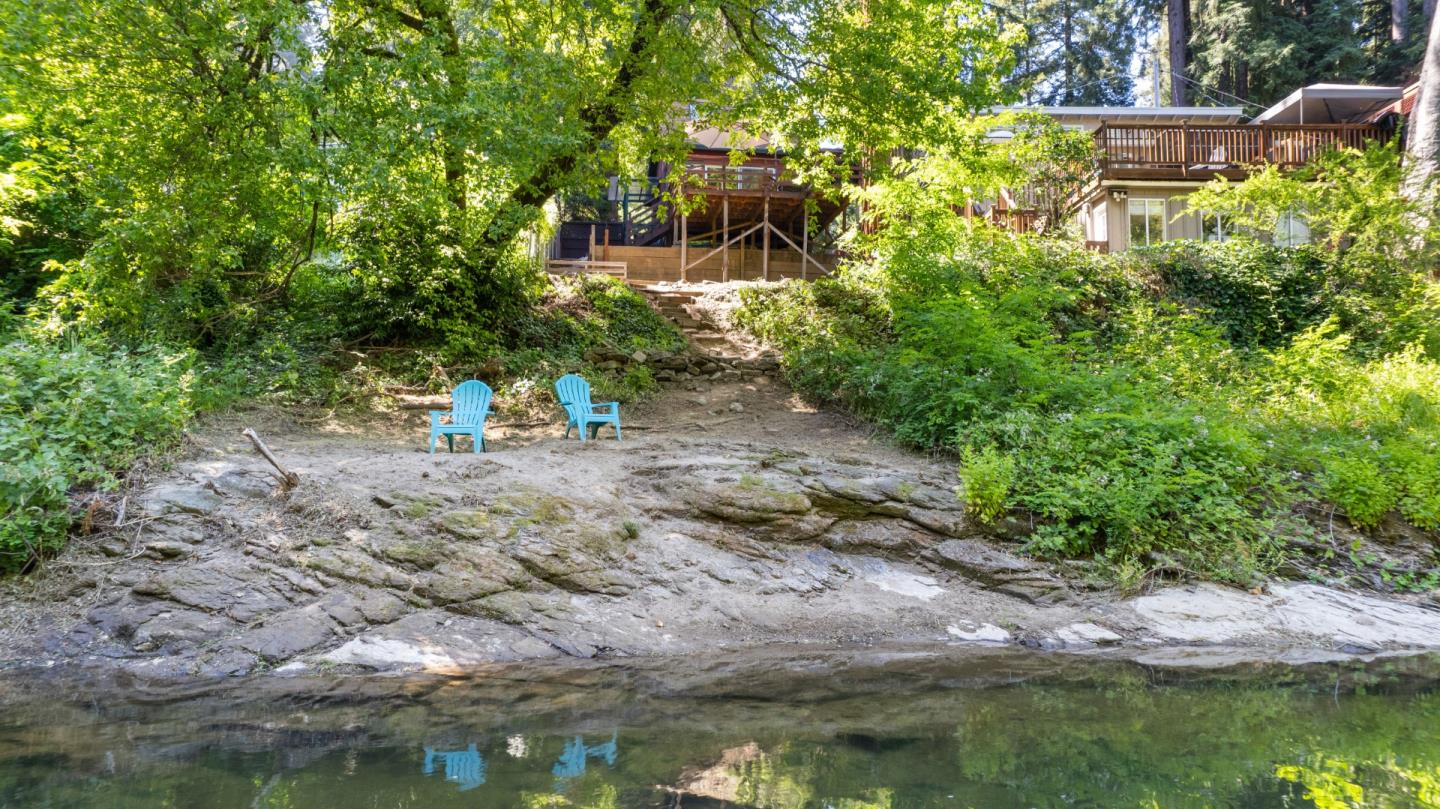 210 Woodland DR