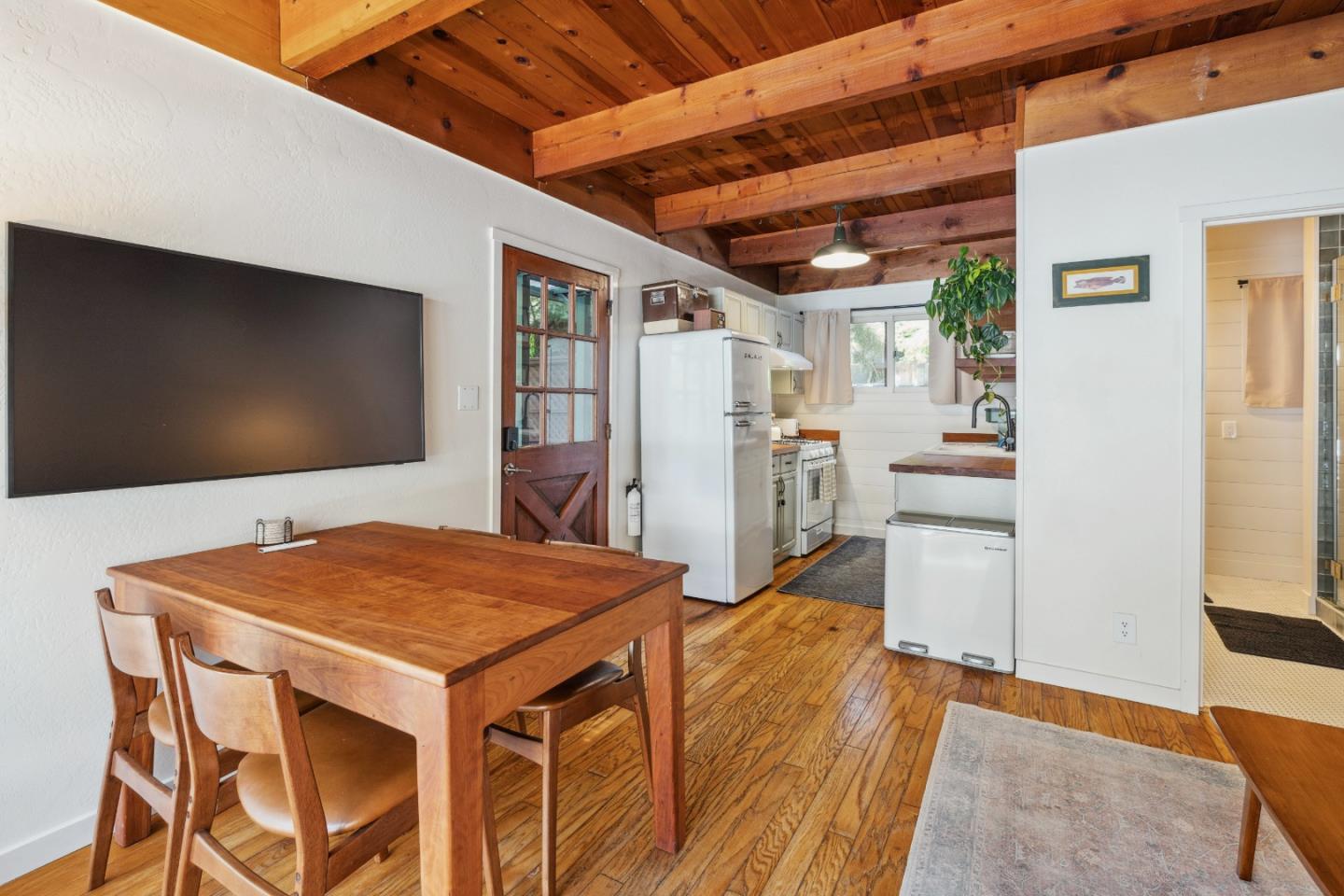 210 Woodland DR