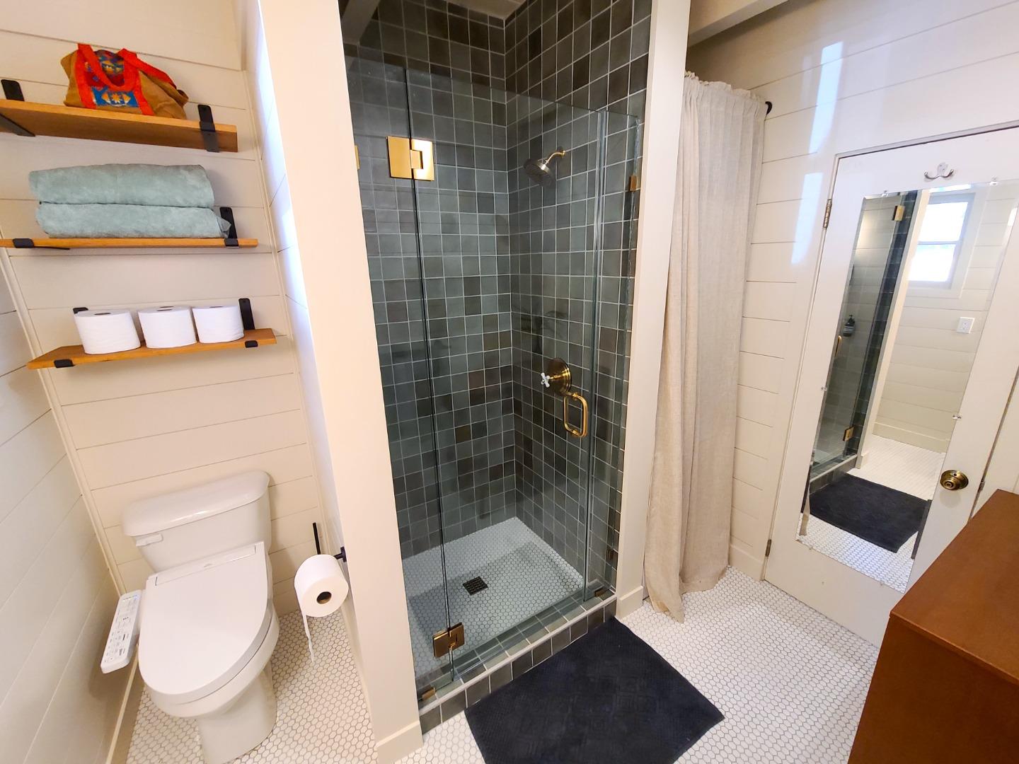 210 Woodland DR