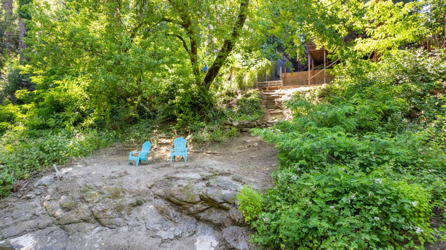 210 Woodland DR
