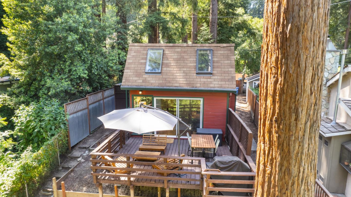 210 Woodland DR