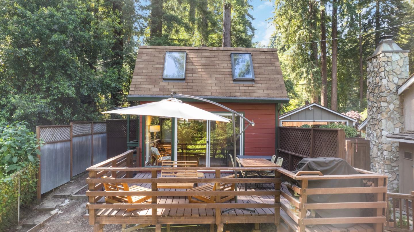 210 Woodland DR