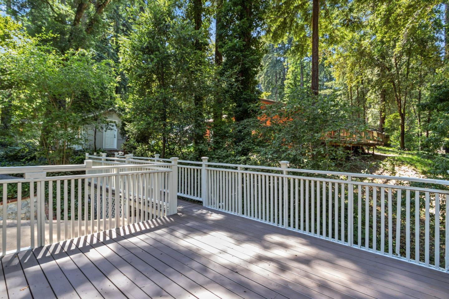 155 Larkspur ST