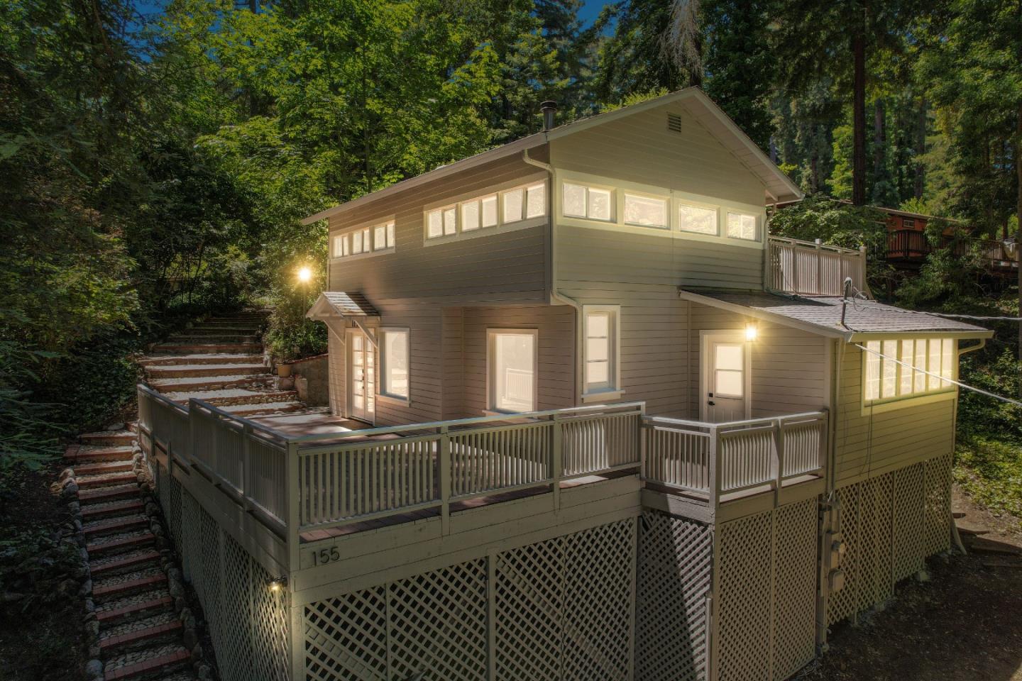 155 Larkspur ST