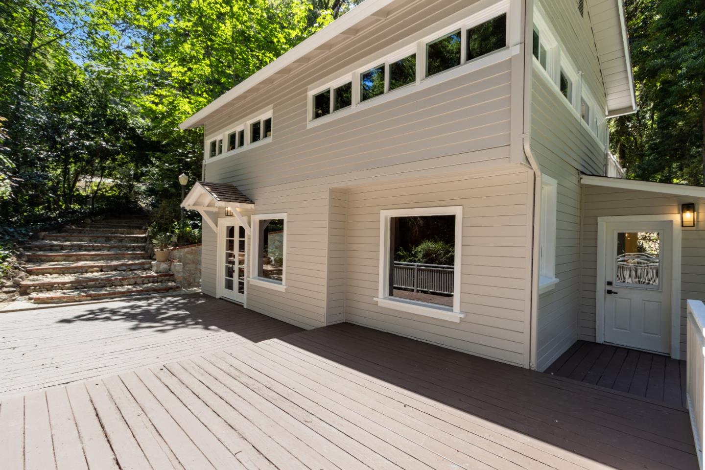 155 Larkspur ST