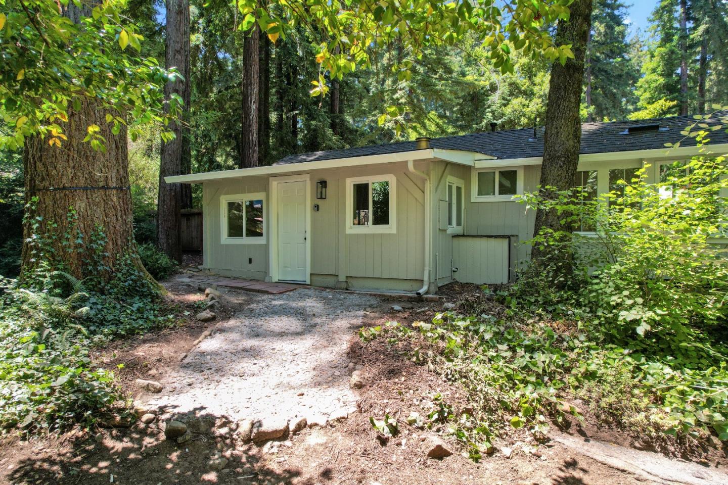 155 Larkspur ST