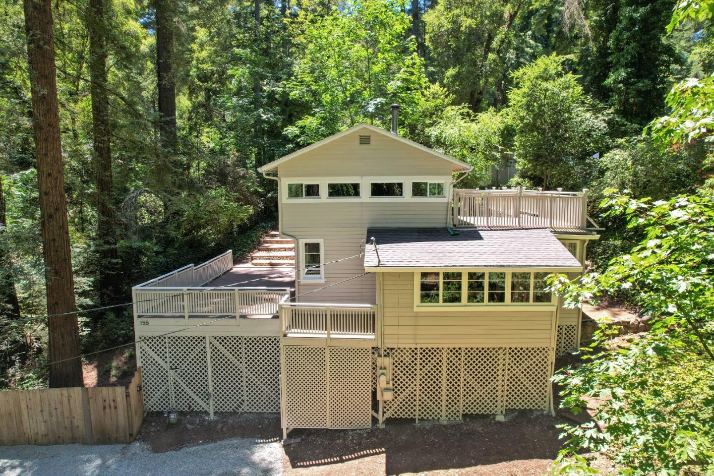 155 Larkspur ST