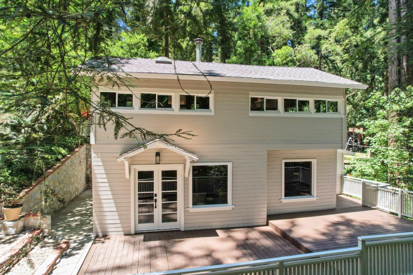 155 Larkspur ST