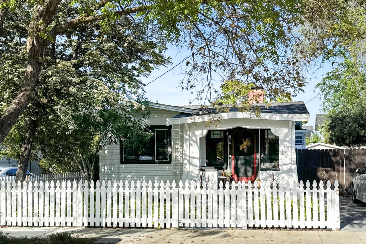 870 S J ST